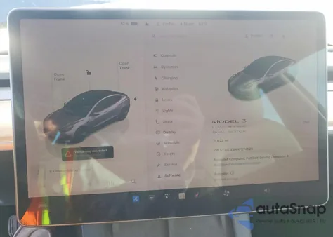 2022 Tesla Model 3 z USA, uszkodzony, nr VIN 5YJ3E1EB4NF274826